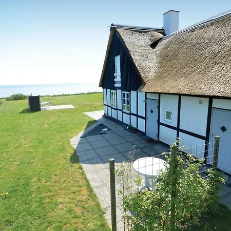 Dom wakacyjny Three-bedroom Holiday In Bjert Binderup Strand
