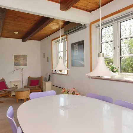 Three-bedroom Holiday In Bjert * Binderup Strand