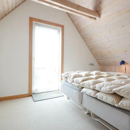 Three-bedroom Holiday In Bjert * Binderup Strand