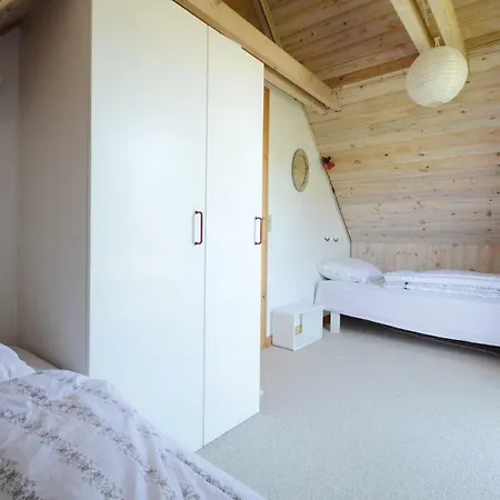 Dom wakacyjny Three-bedroom Holiday In Bjert Binderup Strand